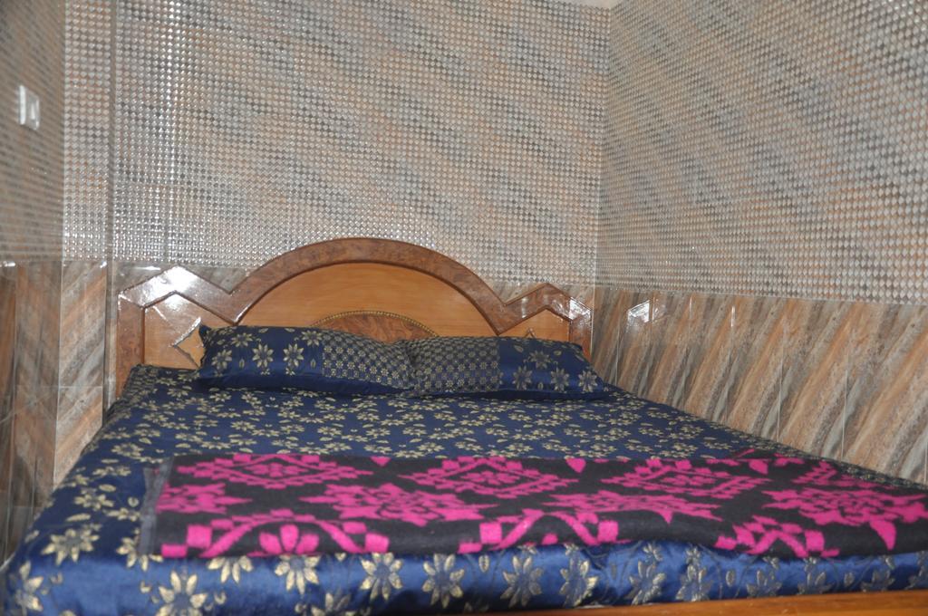 Hotel Pari Jalandhar Dış mekan fotoğraf