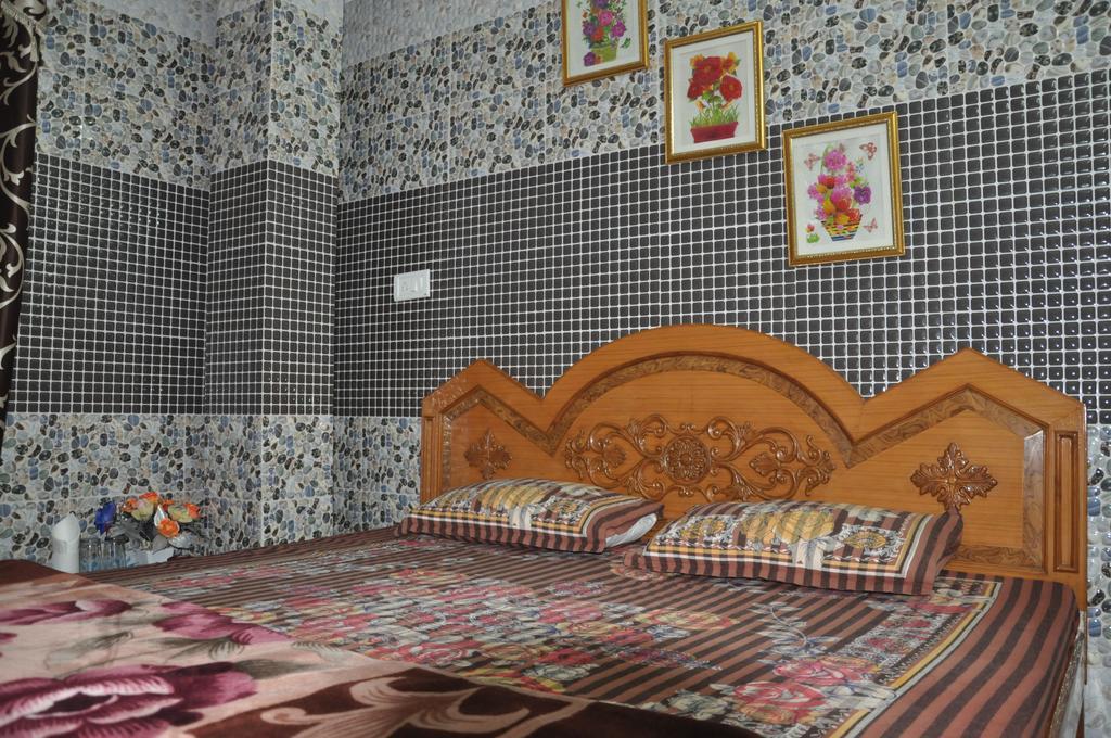 Hotel Pari Jalandhar Dış mekan fotoğraf