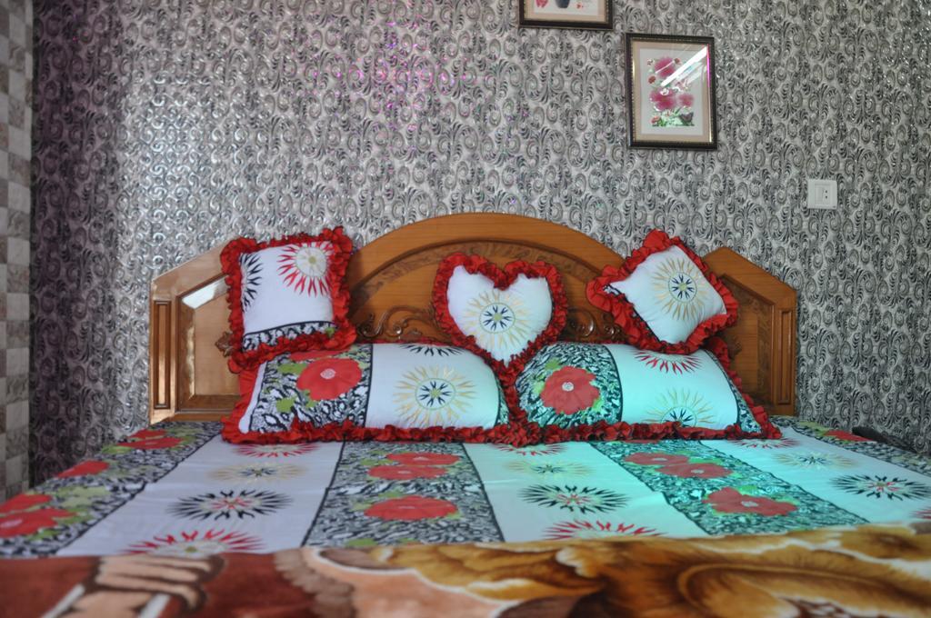Hotel Pari Jalandhar Dış mekan fotoğraf